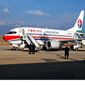 河东机场空运航空快运业稳步发展的原因是什么？